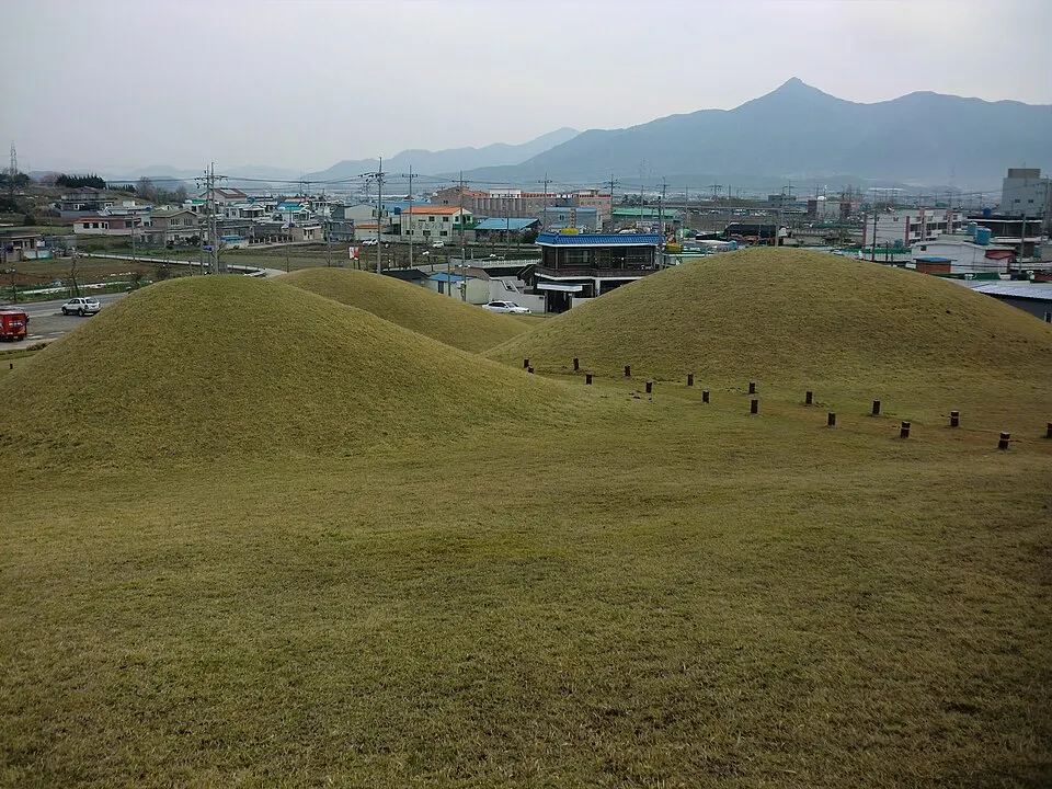 고성 송학동 고분군 장소 사진