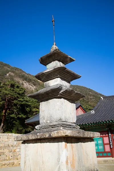 동해 삼화사 삼층석탑 장소 사진