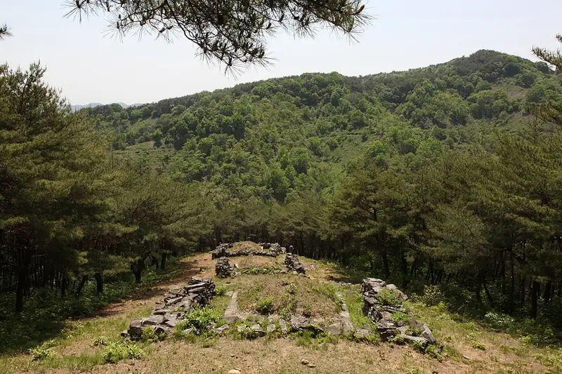 진양 오방산 조선조 팔각형 고분군 장소 사진