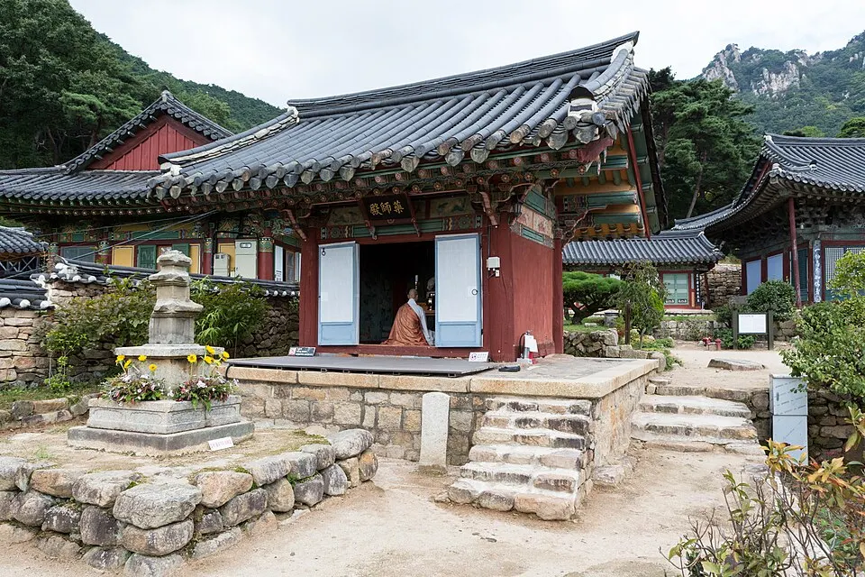 창녕 관룡사 약사전 삼층석탑 장소 사진